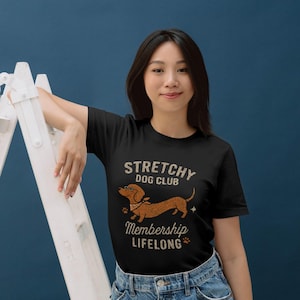 Maglietta unisex Stretchy Dog Club: maglietta in cotone in stile vintage