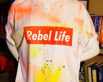 Rebel life Graffiti tee XL