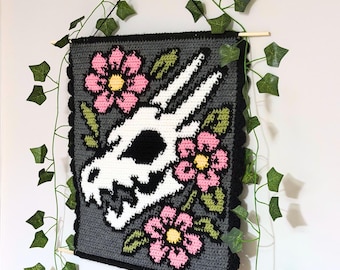 Tapestry Crochet Pattern – Floral Dragon Skull Wall Hanging, Gothic Dragon Skull Crochet Chart, Dark Cottagecore Home Decor, PDF