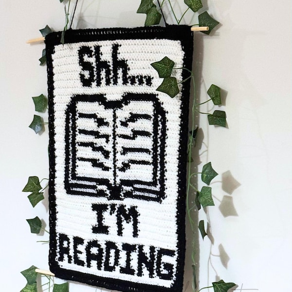 Modèle de décoration murale au crochet – « Chut, je lis » pour les amoureux des livres (Téléchargement PDF)