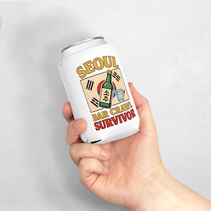 Seoul Bar Crawl Survivor Can Cooler Sleeve - Funny Korean Soju Koozie, Unique Gift for Drinkers, Beverage Holder, Drink Cozy, Insulator