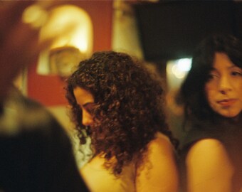 Femme : Le 10ᵉ arrondissement, Paris