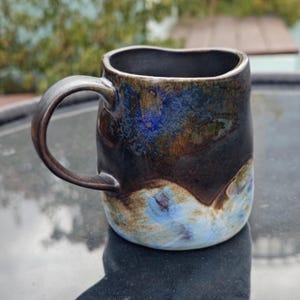 Anpassad hantverksmugg med hemligt meddelande: Laseretsad stengodskeramik 283 ml Black & Blue