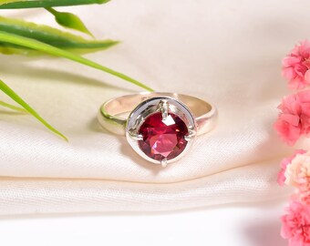 Ruby Solitaire-verlovingsring: 925 sterlingzilveren beloftering