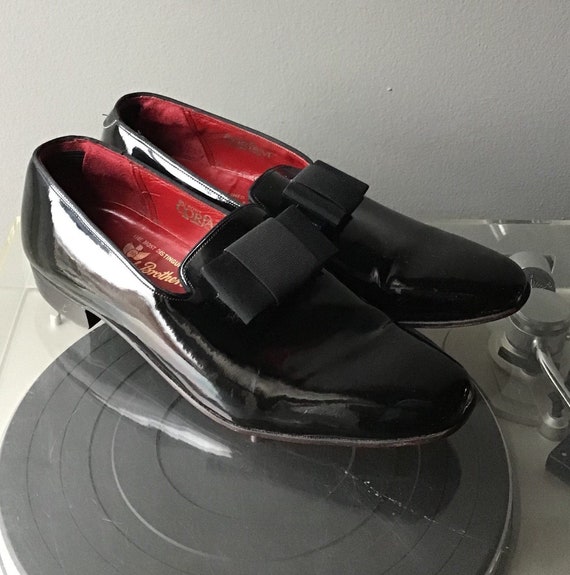 patent leather opera pumps