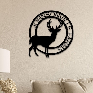 Arte de parede de metal personalizada com chifre de veado, placa rústica personalizada de fazenda, decoração de parede para cabana de caça, presente exclusivo para amantes de veados