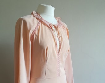 Pfirsich gefärbt 60er Jahre Nachtkleid oder Dessous Kleid Größe, Pulver rosa, Nylon