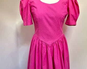 Vintage Laura Ashley Kleid 80er Jahre Größe UK 12 Pink Puff Ärmel Fit and Flare Prinzessin Brautjungfer