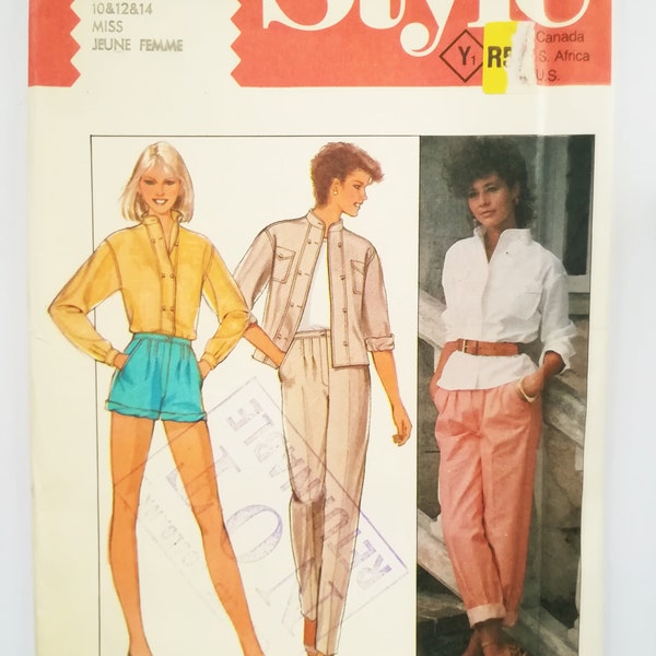 Sewing Pattern Tapered Trousers High Waist Mom Pants Shorts Blouse Waist 64 67 71 cm or 25 26.5 28 in Style 3918 Uncut Factory Folded