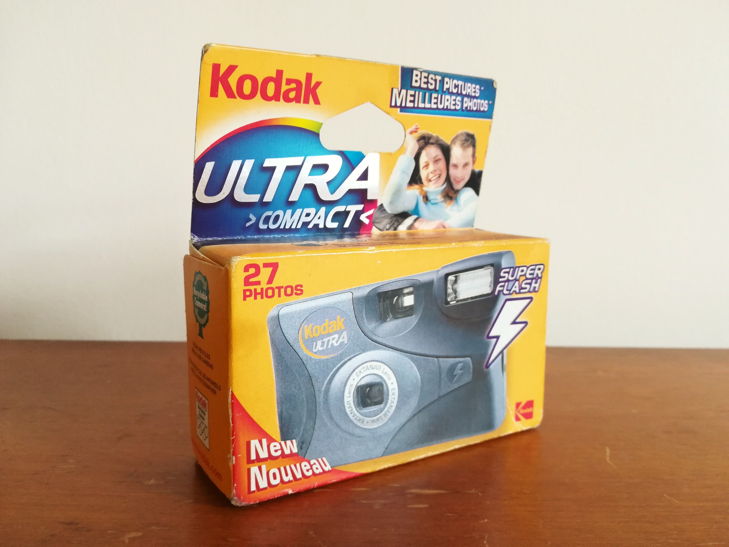 KODAK FunSaver Flash 800 ASA 27 Exp Single Use Flash 35mm Camera (10 Pack)