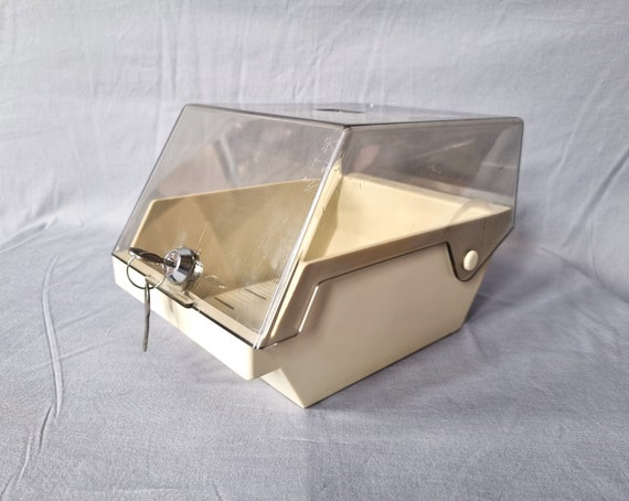Vintage Floppy Disk Storage Box With Keys 5.25 Inch Disk Vintage Floppy Disk Storage Box With Keys 5.25 Inch Disk