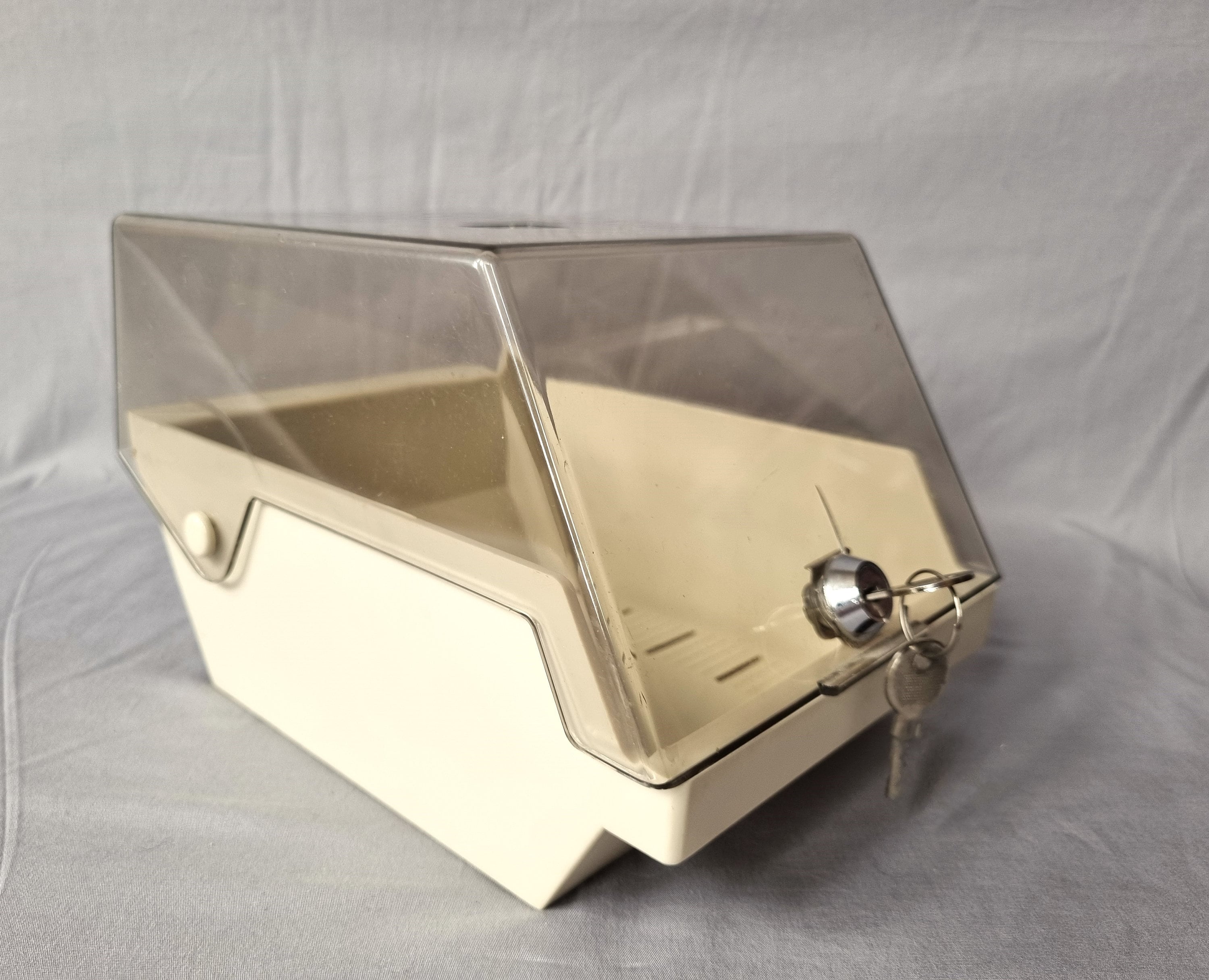 Vintage Floppy Disk Storage Box With Keys 5.25 Inch Disk