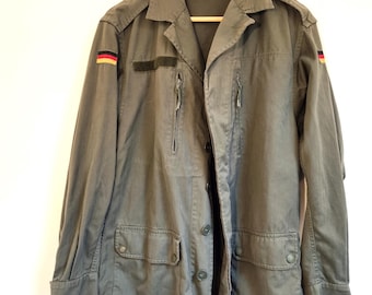 Kurtka wojskowa Klatka piersiowa 42 cali Rozmiar L Niemcy Wyprodukowano we Francji Paul Boye Vintage 90s Kurtka robocza Wojskowa Shacket Oliwkowo-zielona
