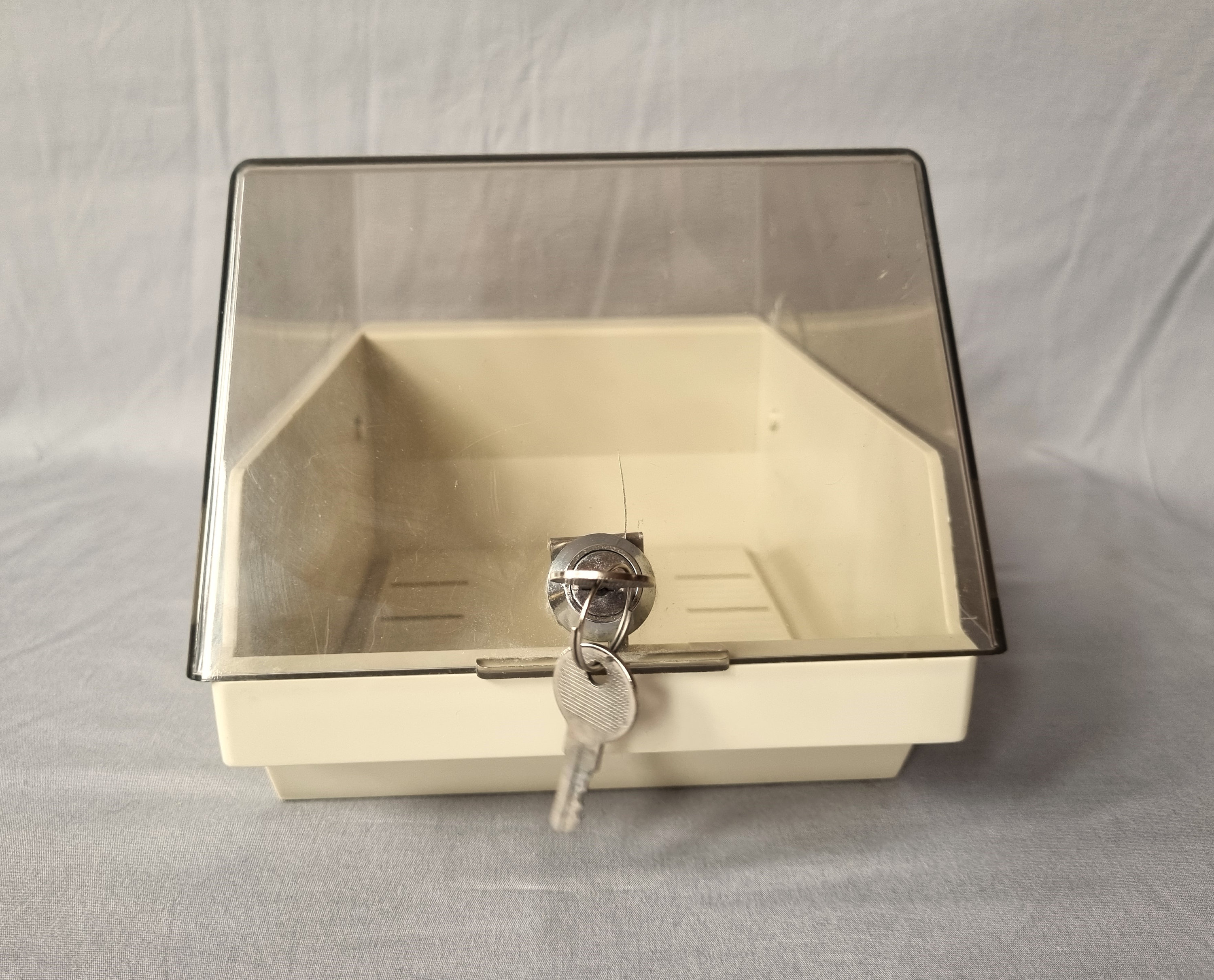 Vintage Floppy Disk Storage Box With Keys 5.25 Inch Disk