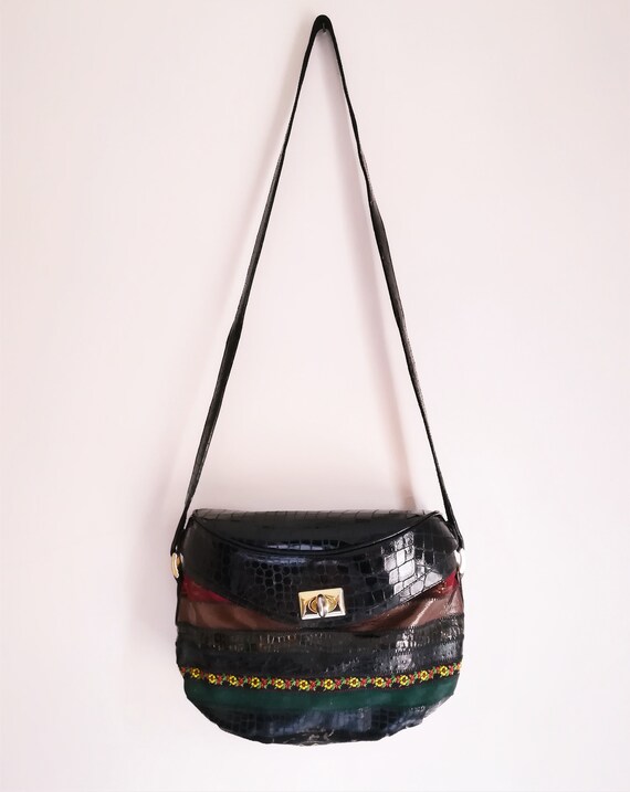 small 90s shoulder bag