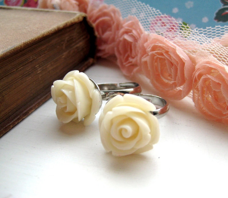 Cream Rose Adjustable Silver Ring