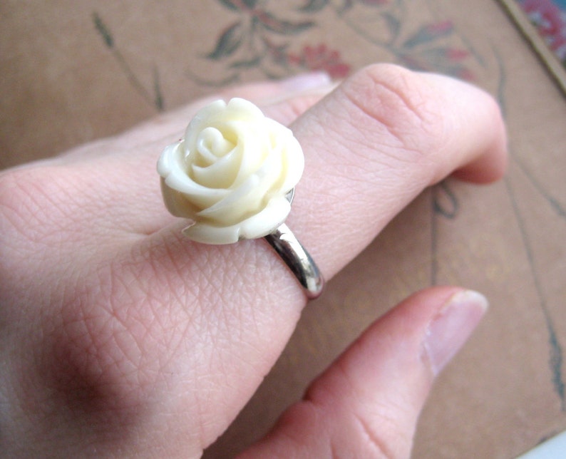 Cream Rose Adjustable Silver Ring