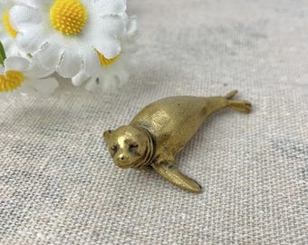 Schattige messing zegel miniatuur sculptuur, handgemaakte koperen dierenbeeldje, vintage messing totem, klein standbeeld Home Desk Decor