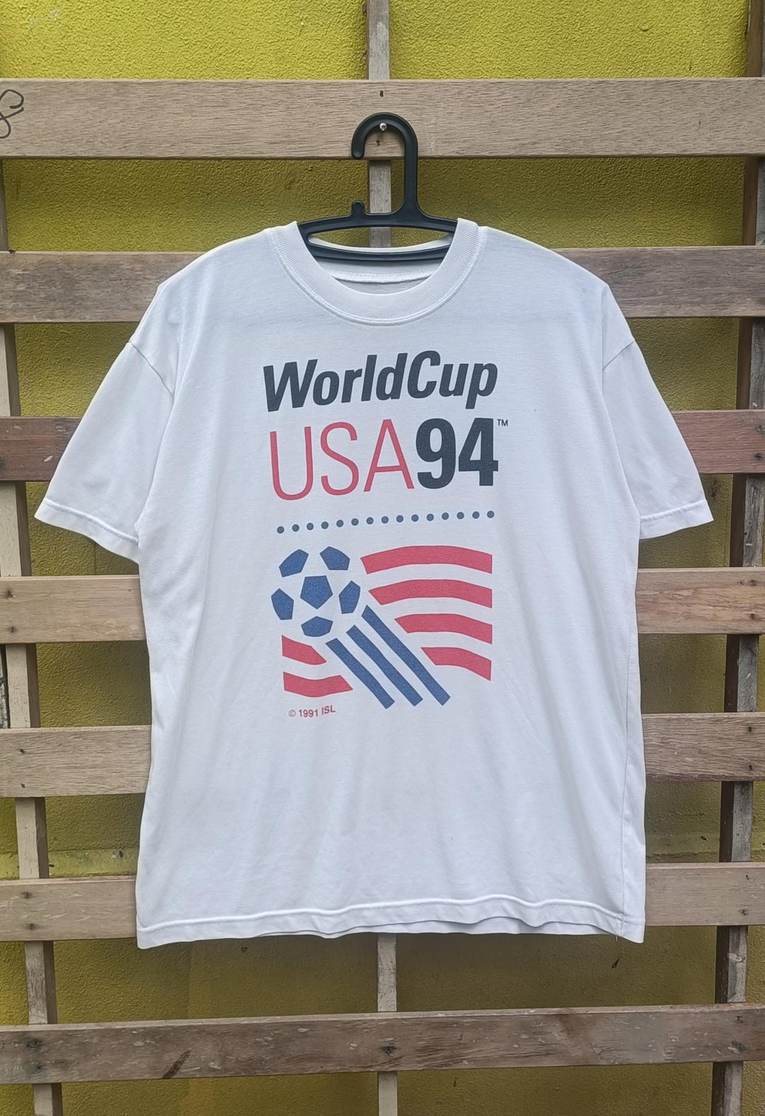 Vintage World Cup USA 94 T-shirt Nice Design White Colour Medium