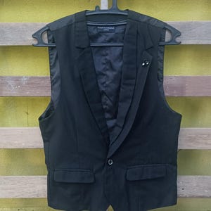 Mastermind Japan Vest (women) nice design top japanese designer brand black colour small size