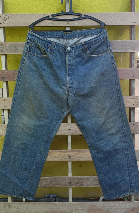 Vintage 70s Levi's 501 Jeans Stamp Button No 6 Red Line Small E
