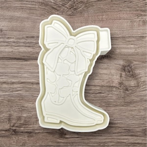 Boot w/bow & cow print Freshie Mold!