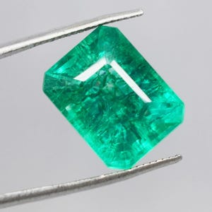 9.40 CT Natural Rare Emerald Cut Colombian Green Certified Loose Gemstone