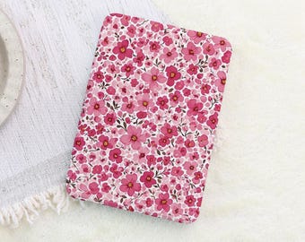Retro Flowers Red Pink Custom Kindle Case 2024 Paperwhite 12th Gen Kindle 12th/11th/10th Colorsoft Clear Back Kindle Cover with Hand Strap