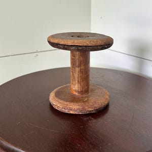 Vintage sewing spool/bobbin-Small