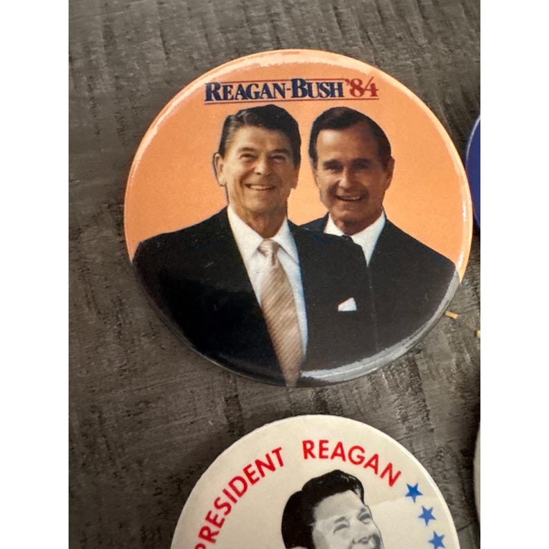 Vintage Reagan Bush 84 Campaign Button Pin back Lot Ronald Reagan America lot #2 image 2