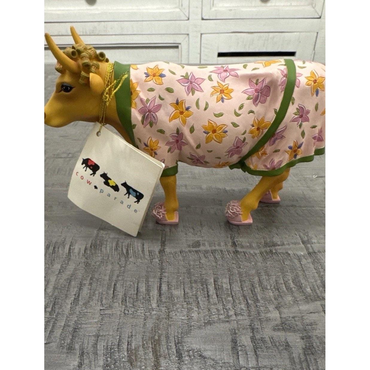9 CowParade【カウパレード】牛置物  Cow Girl インテリア小物 9 CowParade【カウパレード】牛置物 Cow Girl