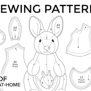 Puede incluir: Un patrón de costura en blanco y negro para un peluche de canguro con su cría. El diseño incluye piezas etiquetadas para la cabeza, orejas, cuerpo y bolsa, con el texto SEWING PATTERN y PDF PRINT-AT-HOME visible en la página.