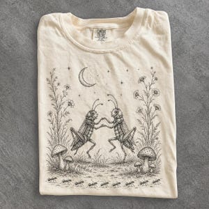Dancing Grasshopper Shirt Vintage Nature Tee Cottagecore Insect Graphic Tee Botanical Forest Aesthetic Unisex Gift for Nature Lovers