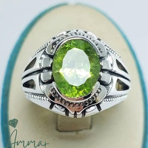 Herrenring aus Sterlingsilber mit natürlichem Peridot, Art-Deco-Grüner Edelstein Statement (August Geburtsstein)