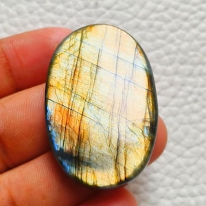 AAA++Unique Multi Purple Flashy Natural Labradorite Cabochon Pendant Jewelry Making Labradorite Gemstone, 41x27x7 mm 82 Crt Stone