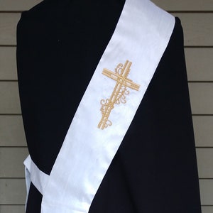Deacon&#39;s Stole with Garden vine cross
