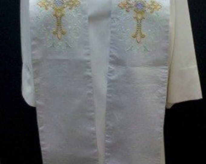 Clergy Stole, Vestment, White with Filligree Cross Design with leaf frame, Weddings MADE TO ORDER