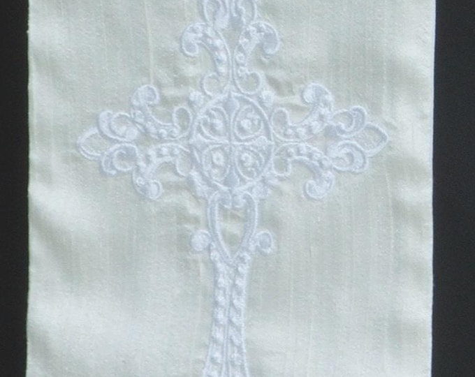 Clergy Stole, Vestment, White with Filligree Cross Design with leaf frame, Weddings