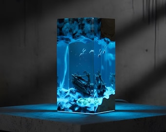 Lámpara de resina con escena oceánica de naufragio: luz nocturna LED hecha a mano