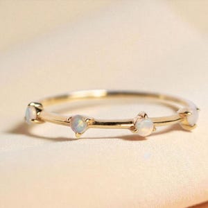 Vintage Opal Ehering, 14k solides Gelbgold Ehering, halbe Eternity Band, Versprechen Ring Jubiläum Band Brautgeschenk für Frau