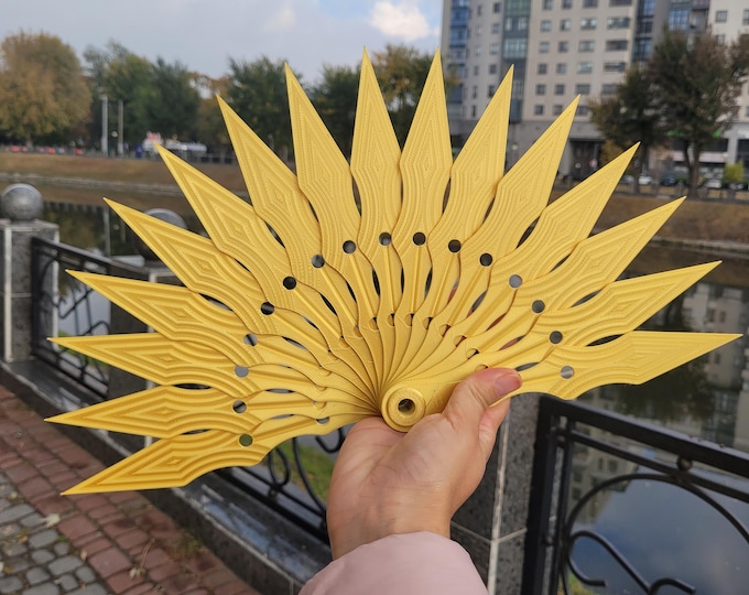 Folding Fan – Articulated Spiky Fan, Elegant Modern Design, Cosplay or Decor Accessory - 3D Printed