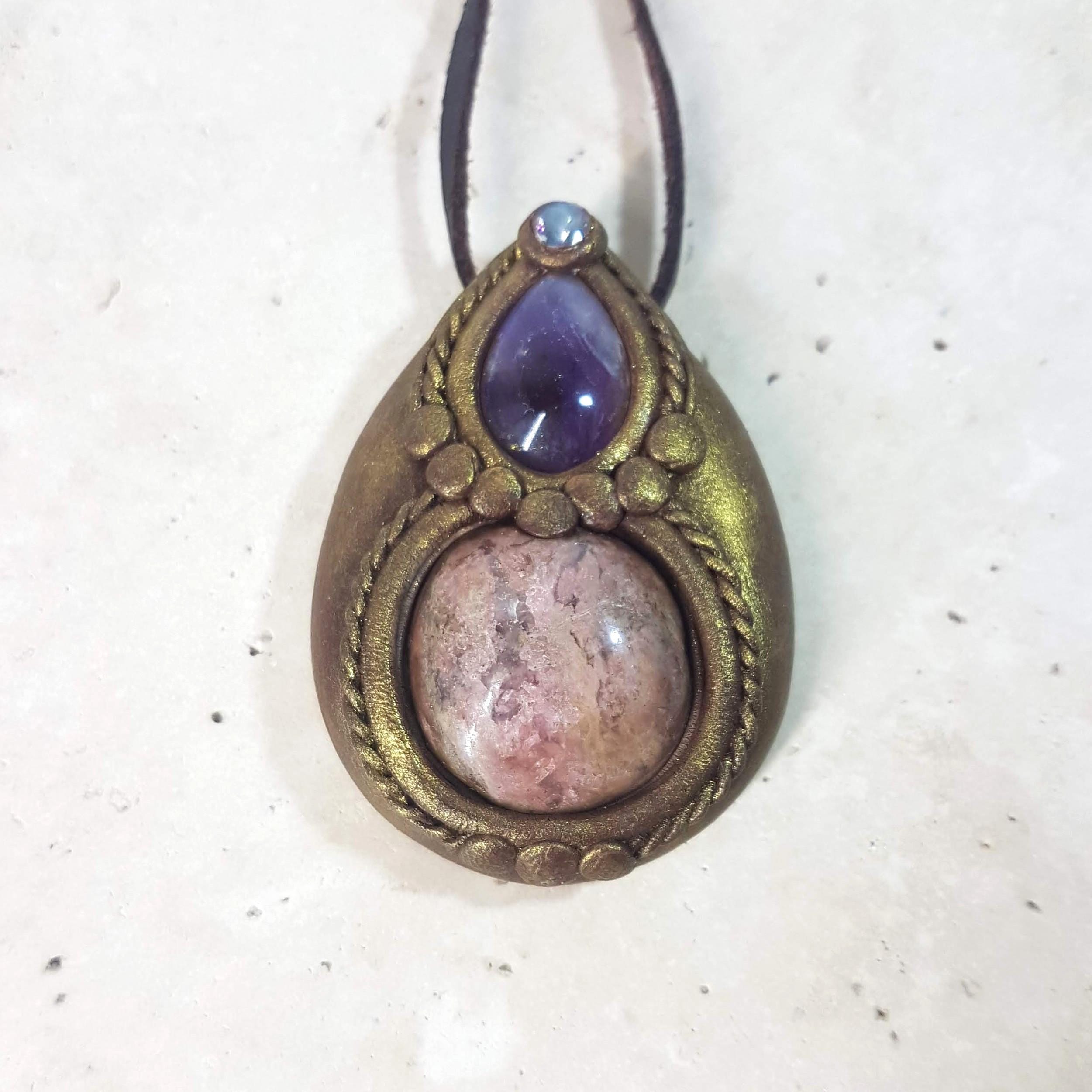 Cabochon Ovale En Topaze Mystique Arc-en-ciel Naturel, 12,00 Carats - Neuf