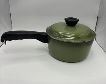 Vintage Club Aluminum Avocado Green Saucepan with Lid 1.5 Quart Mid Century 6.25