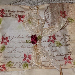 Sachê de cartão postal floral francês vintage feito à mão e carimbado à mão, preenchido com lavanda provençal Ooh La La