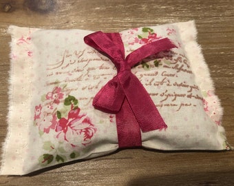 Lavender Sachets with Pink Roses and Hot Pink Seam Binding, FRAGRANT Lavender buds Sachets, Wedding Favors, Handmade lavender filled Cotton