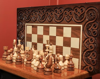 Handcrafted Queens Gambit Style Chess Pieces with Backgammon Board, Folding Wooden Luxury Chess Set, Strategy Game