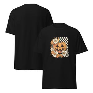 Floral Pumpkin Fall T-Shirt – Autumn Aesthetic Tee – Cute Boho Thanksgiving Shirt – Cozy Seasonal Graphic Tee – Pumpkin and Flowers Design