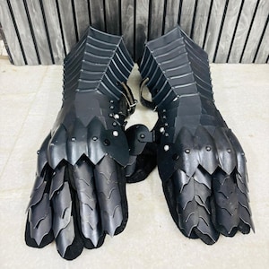 Medieval Nazgul Fantasy Gauntlets Armor Iron GLOVES Pair