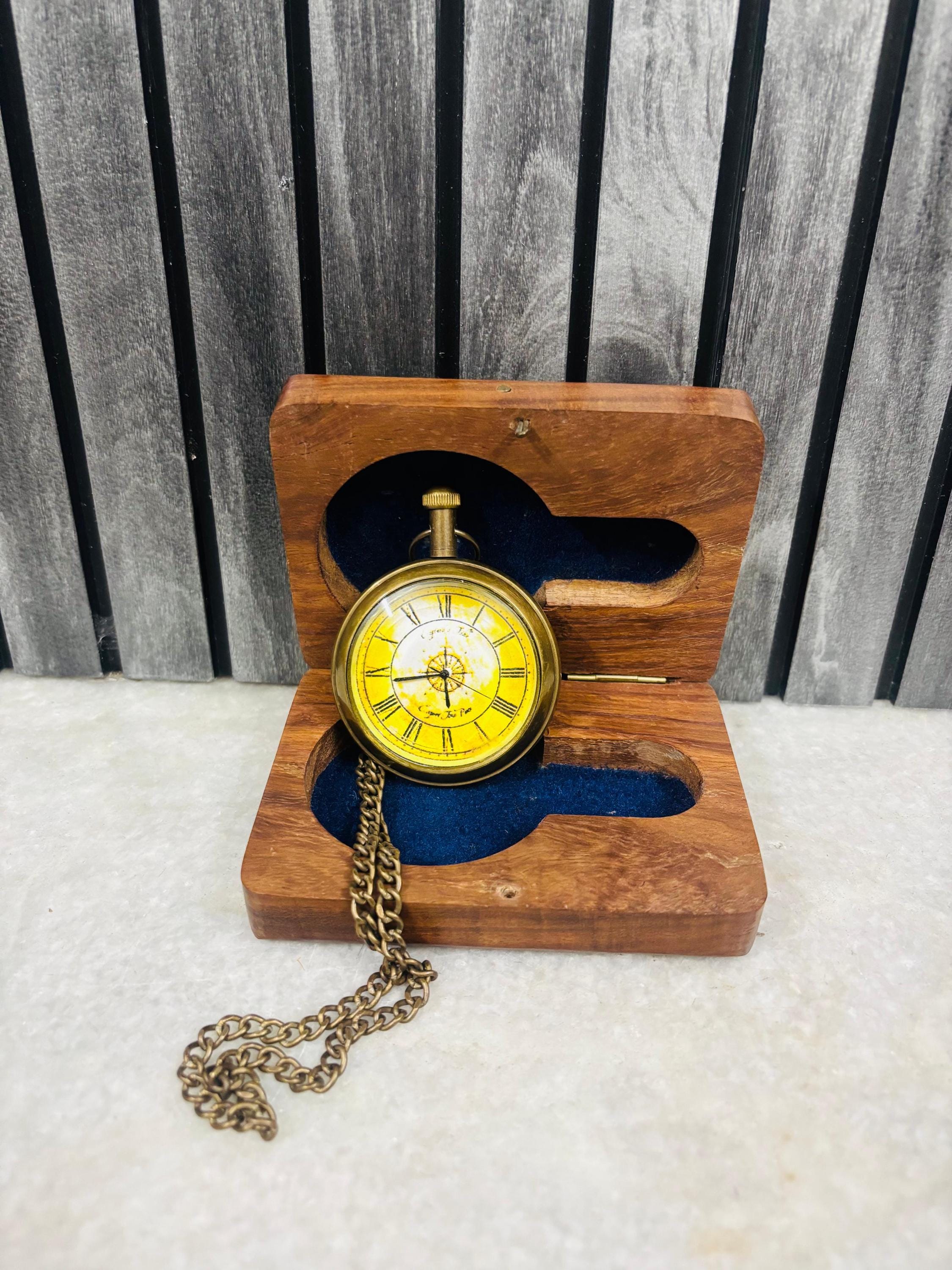 NOS ! 1 cadran chronographe Swiss Emperor pour Valjoux 7733 NOS ! 1 cadran chronographe Swiss Emperor pour Valjoux 7733