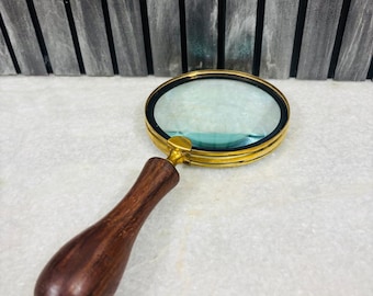 4 inches Magnifying glass in antique finish with wooden round shaped handle